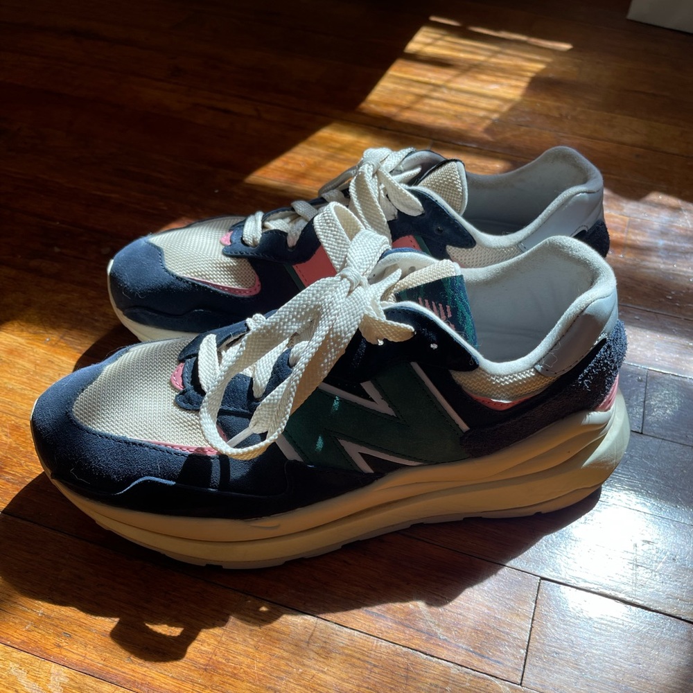 New Balance 5740 in Navy and Pink